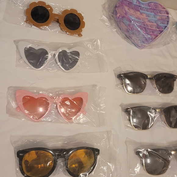 Assortment of Child Sunglasses & Purse - Picture 4 of 4